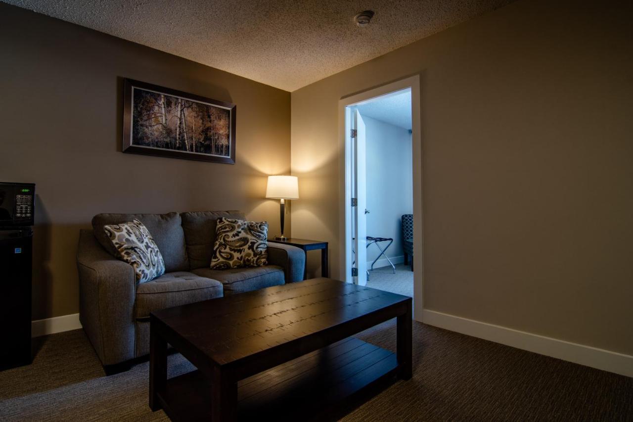 Northwood Plaza Hotel Prince George Bagian luar foto